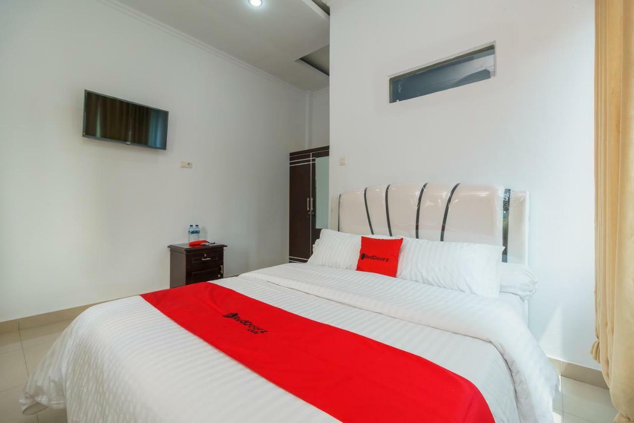 Hotel Reddoorz Syariah Near Simpang Sekip Palembang Zewnętrze zdjęcie